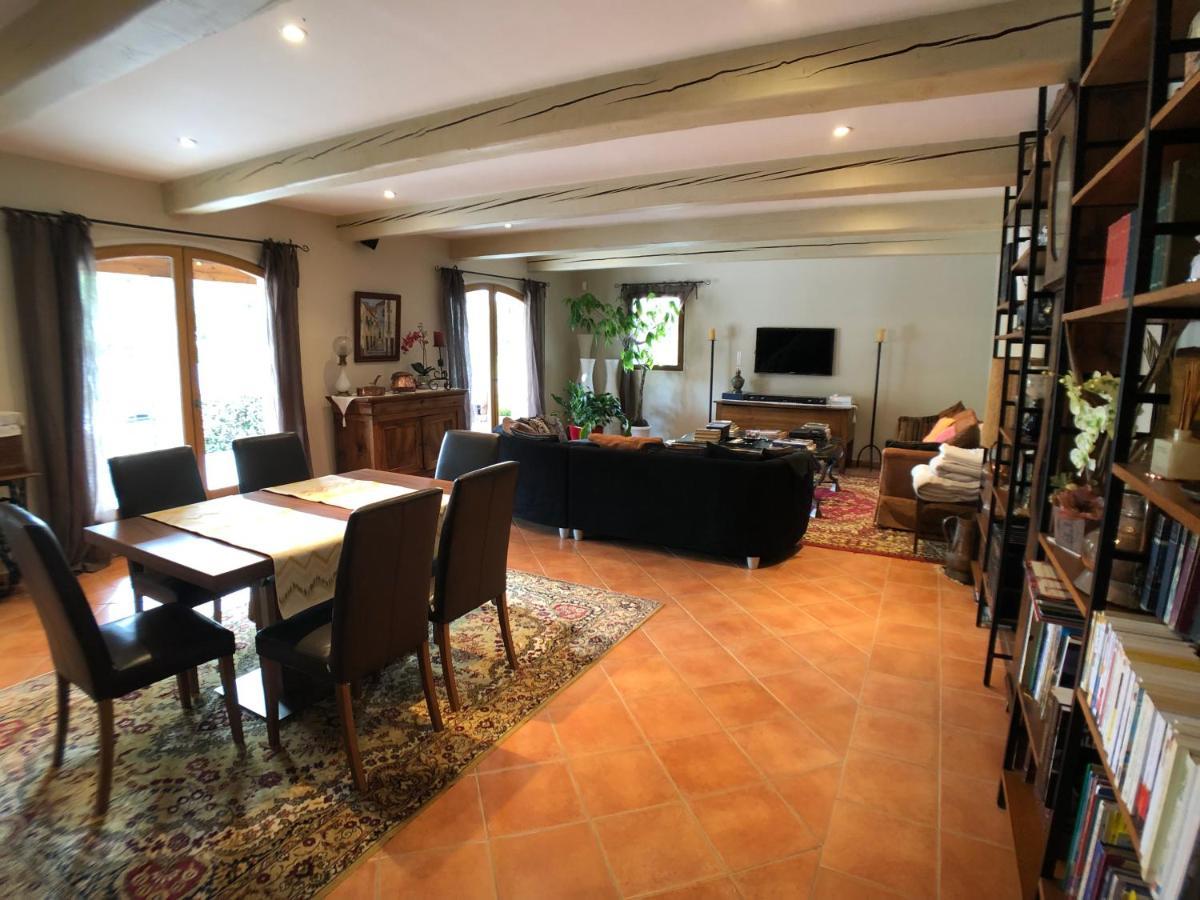 Villa Des Pies Файенс Екстериор снимка