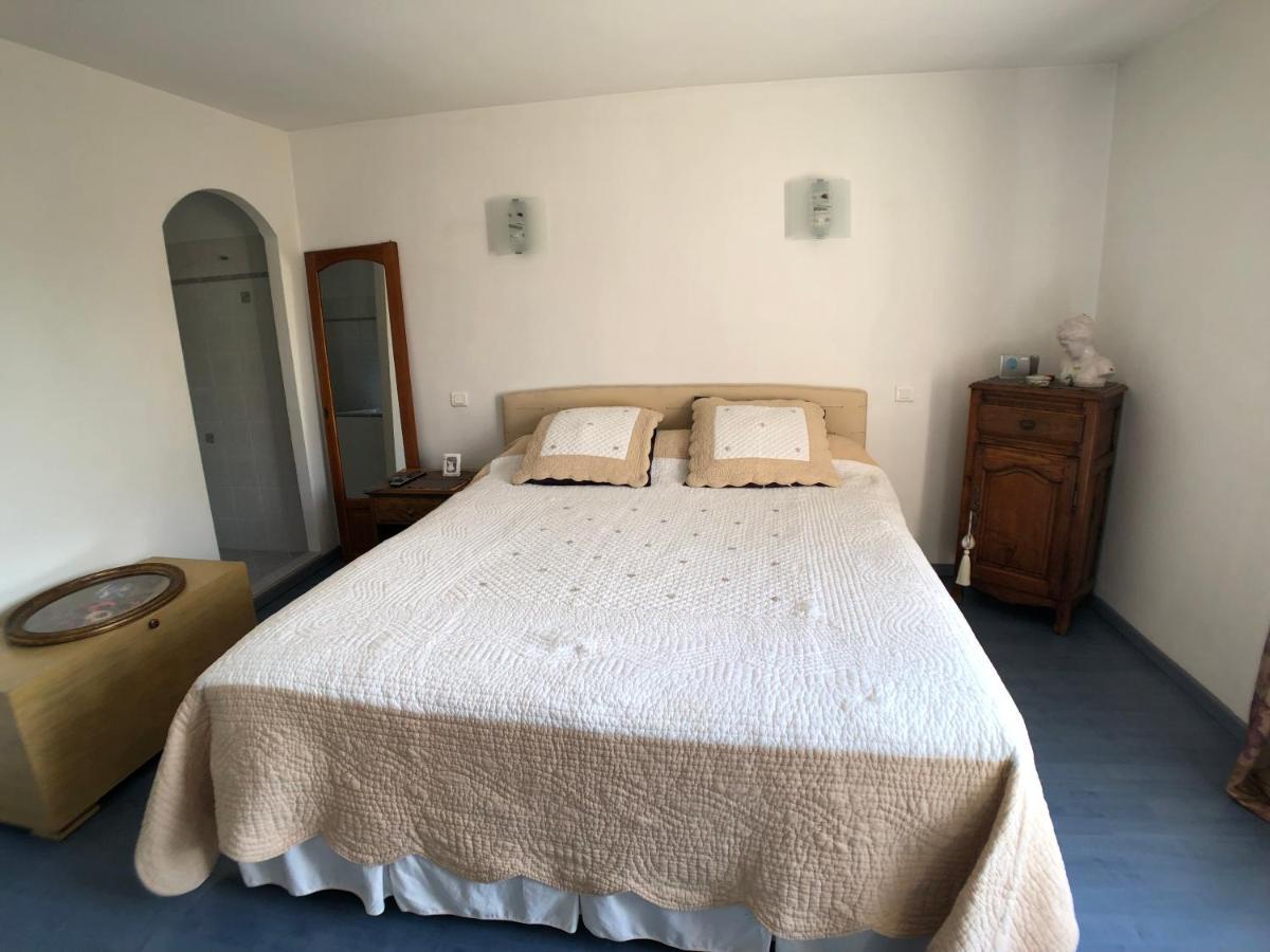 Villa Des Pies Файенс Екстериор снимка